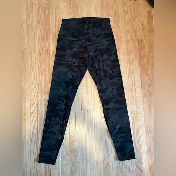 Lululemon Align Full Length Leggings. Size 8 Camo - Picture 5 of 9